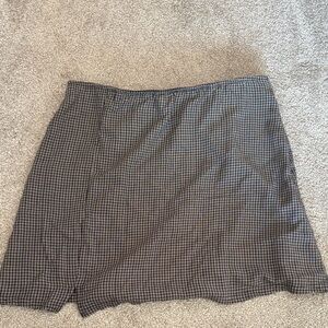 American Eagle Outfitters Black and Gray Plaid Pencil Skirt